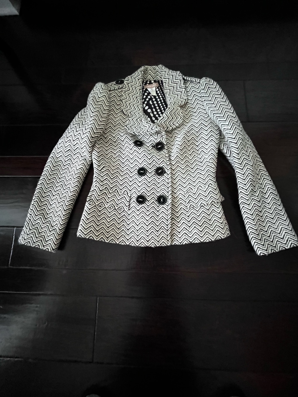 Luca Luca Black & White Herringbone/Chevron Double-Breasted Blazer. Size 6